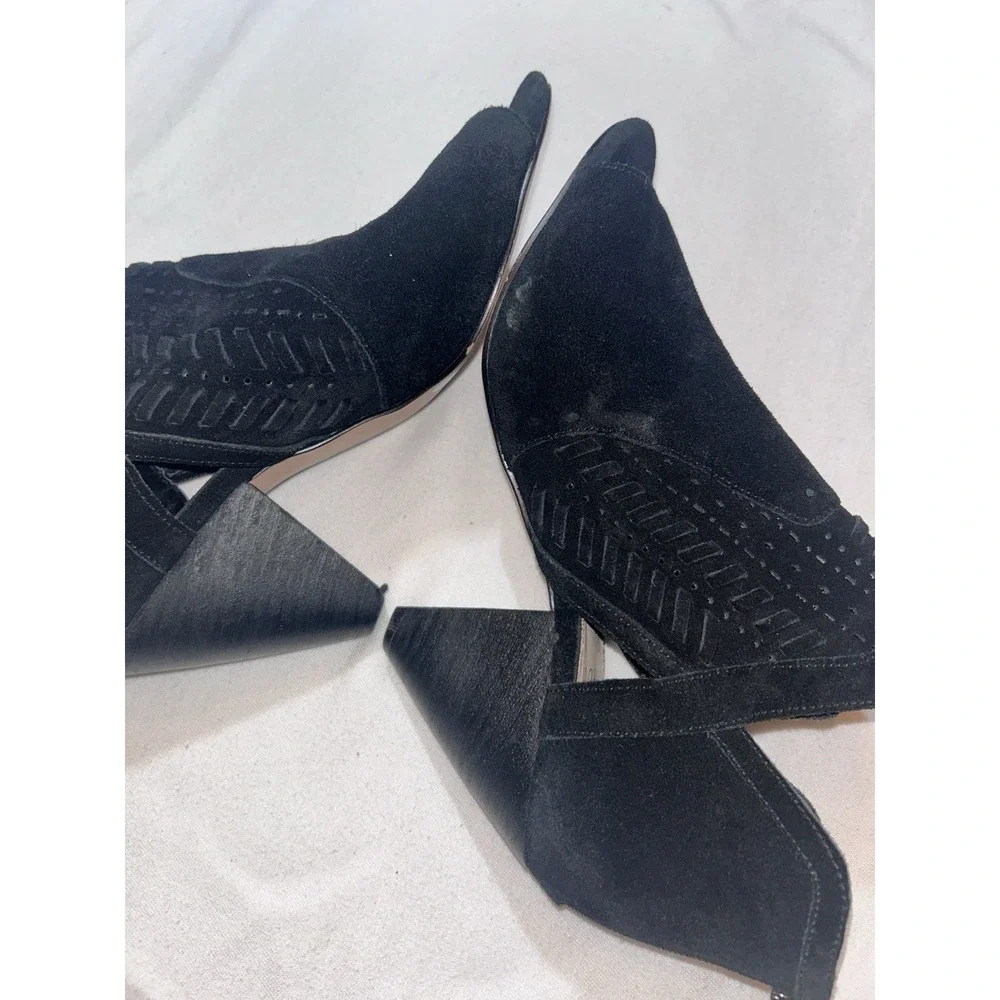 Vince Camuto Ankle Open Toe Booties‎ Black Ebelin Heels Size 9M/40 Suede Zip up